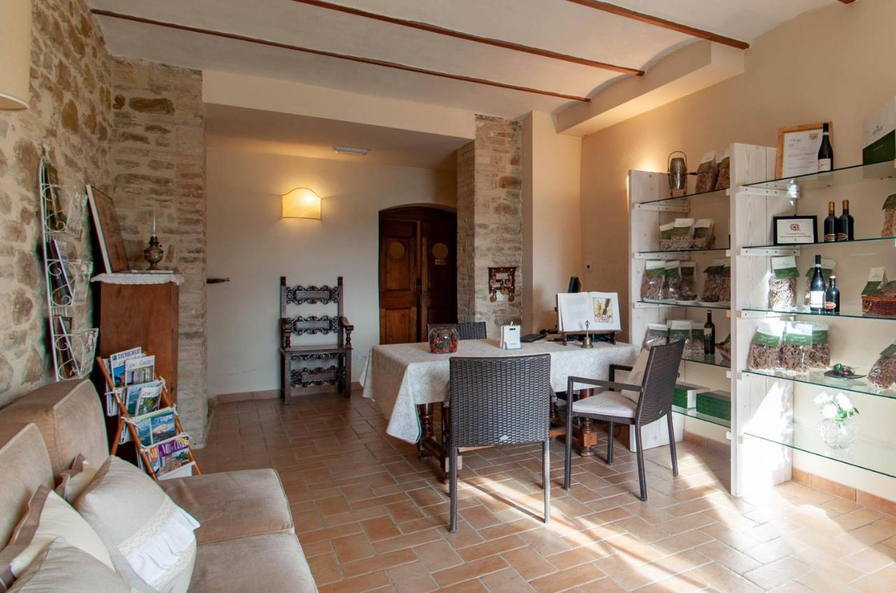 Farm stay Antica Residenza Montereano *